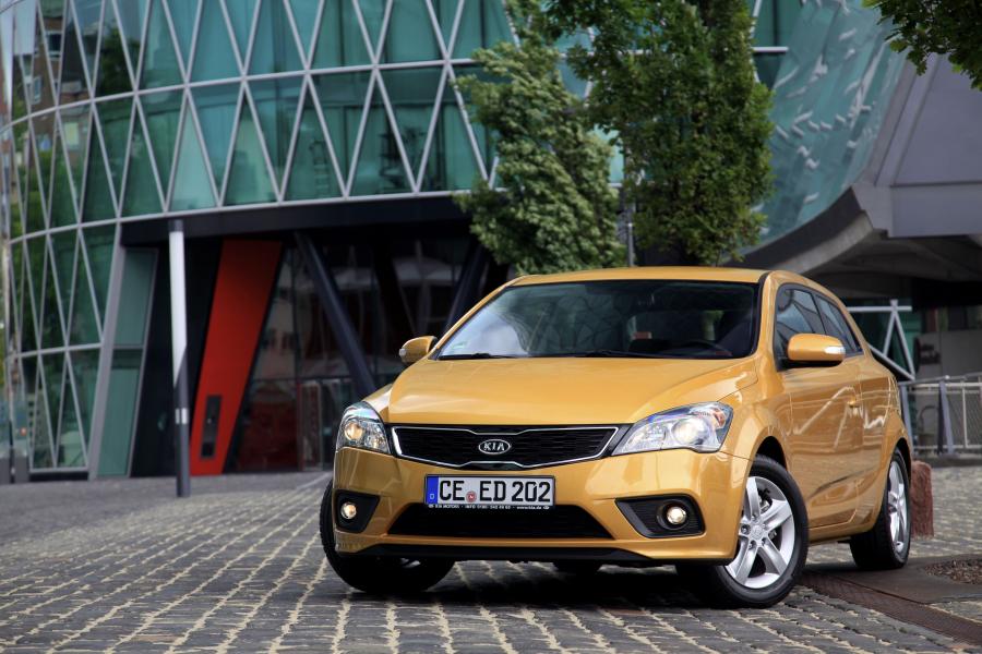  Kia pro_cee&rsquo;d EcoDynamics 2011 года  (фото 131 из 133)